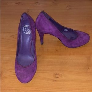 Jessica Simpson Purple close toed heels